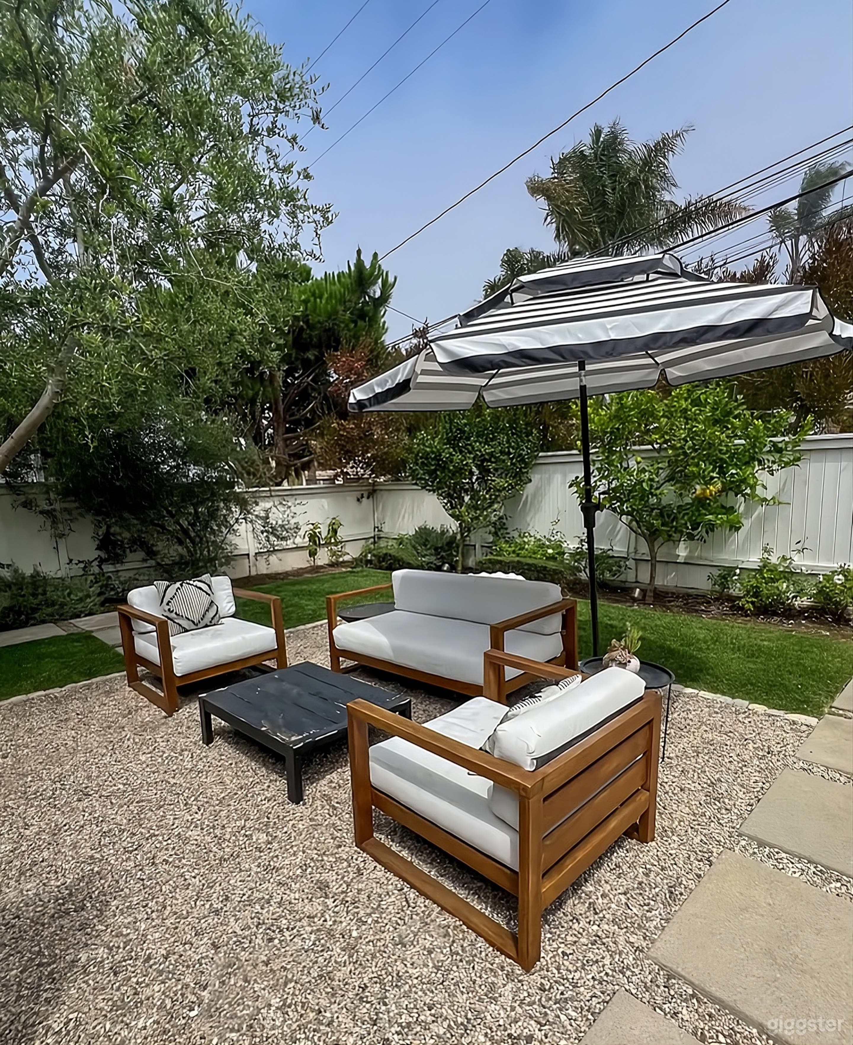 Coastal Backyard Retreat Photo 4