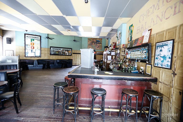  Bar and music venue: Location 5032 