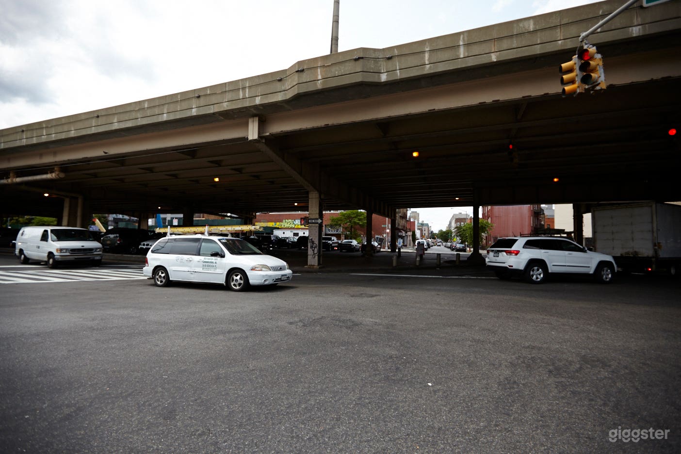 Bar and music venue: Location 5032 Photo 4