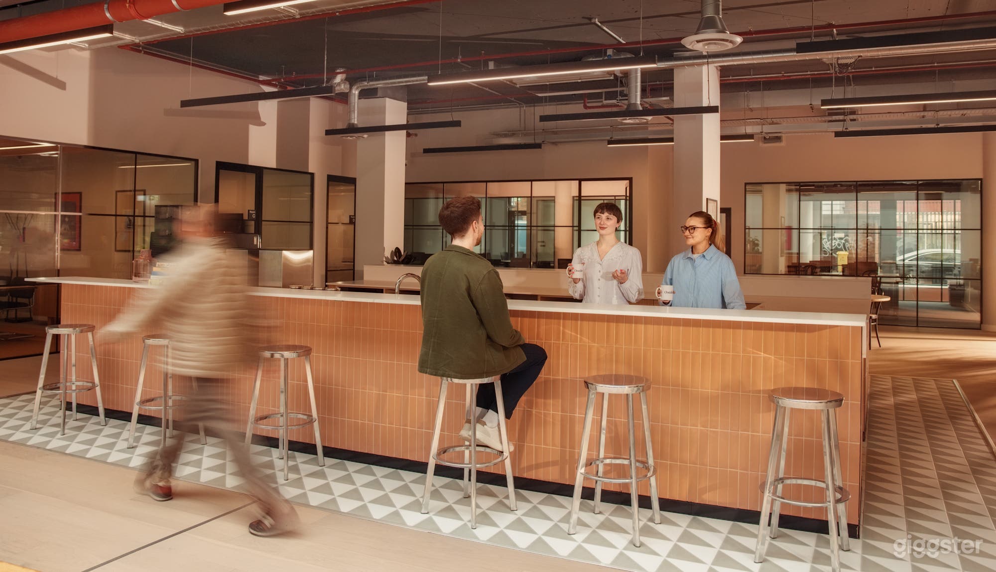 Modern Co-Working Space Photo 4