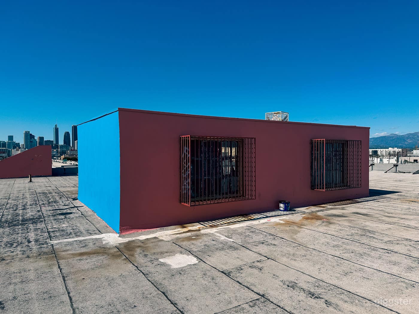 SKYLINE SANCTUARY B Photo 4