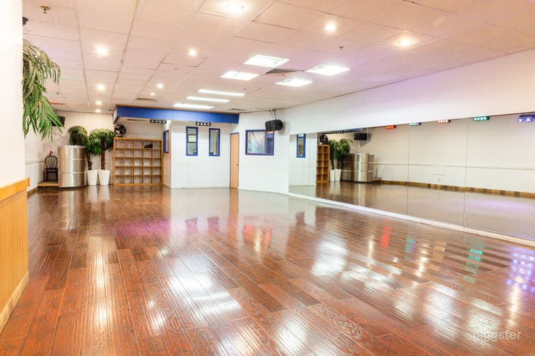  Stunning Dance Studios Equipped  (Buyout Rental) 