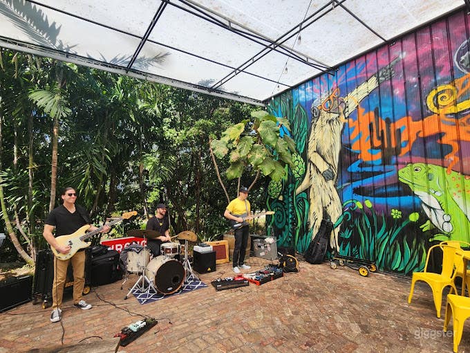 Outside Beer Garden Photo 2