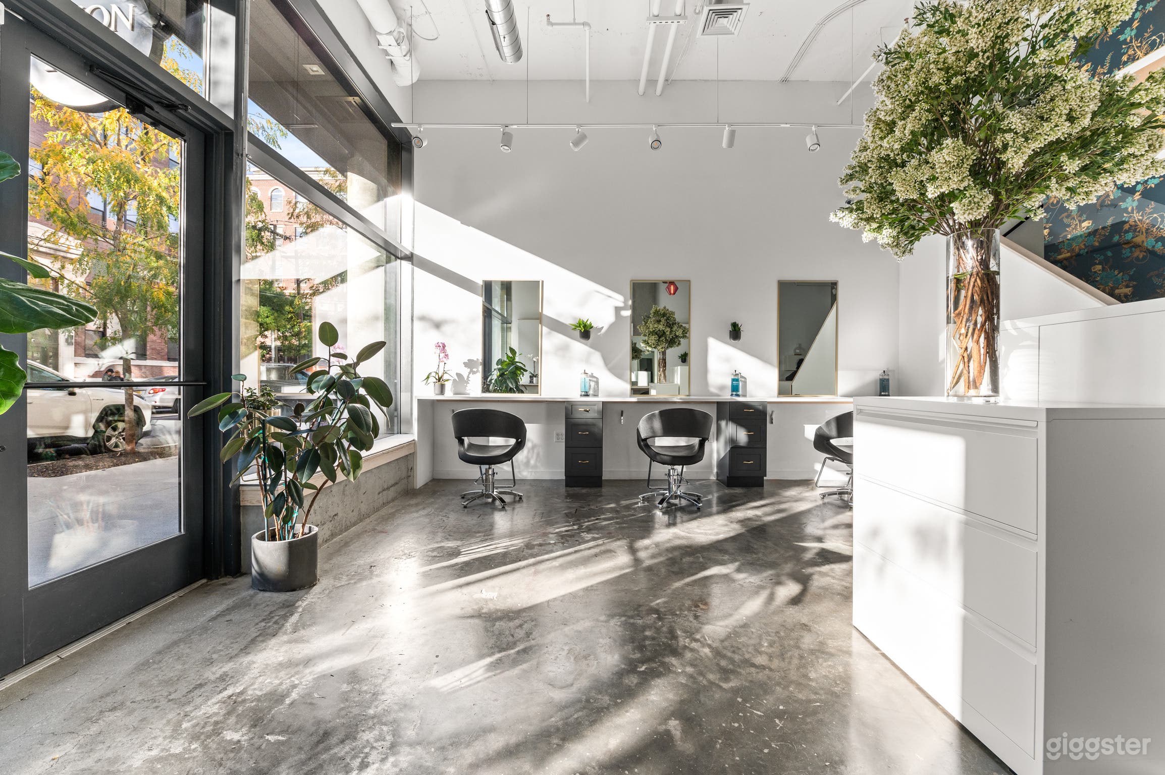 Modern Boutique Hair Salon in Jersey City, NJ. Photo 4