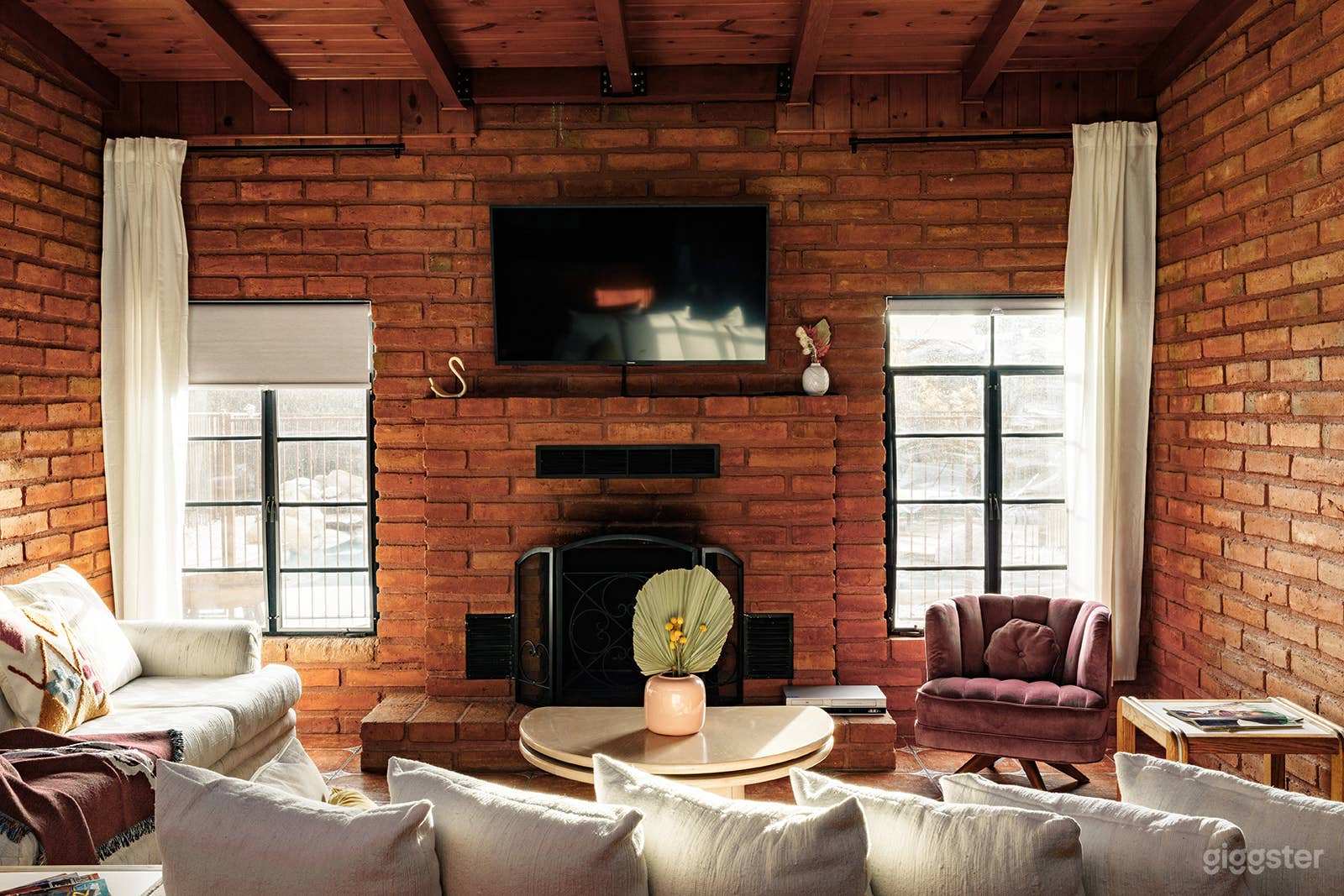 Custom Brick Adobe- Private Retreat w/Pool &amp; HT Photo 1