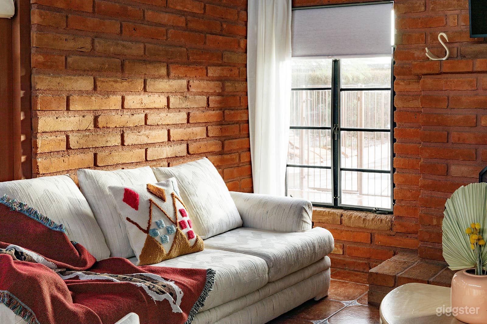 Custom Brick Adobe- Private Retreat w/Pool &amp; HT Photo 4