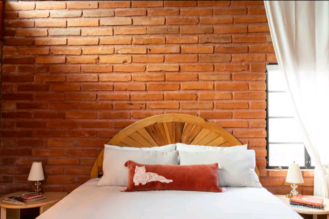 Custom Brick Adobe- Private Retreat w/Pool &amp; HT Photo 3