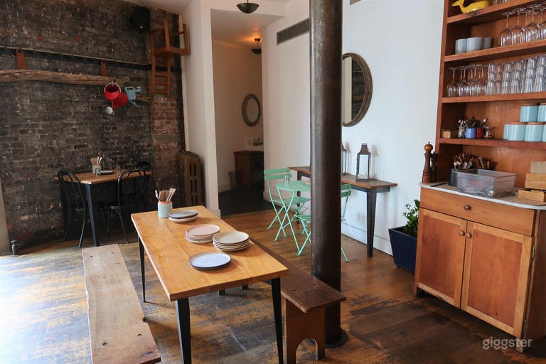  Cool Restaurant/Bar/Cafe in Williamsburg 