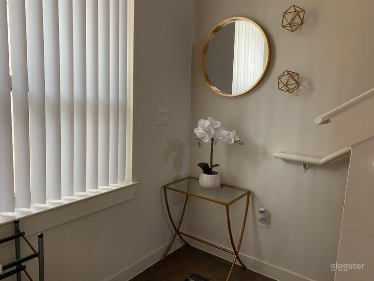  Rare Chic Townhome with beautiful Natural lighting 