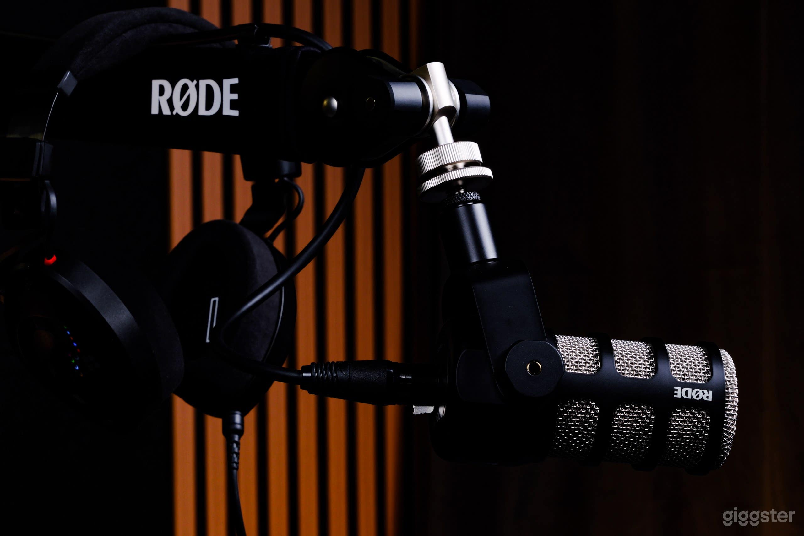Professional Podcast Studio with Authentic Sets in Madrid Photo 4