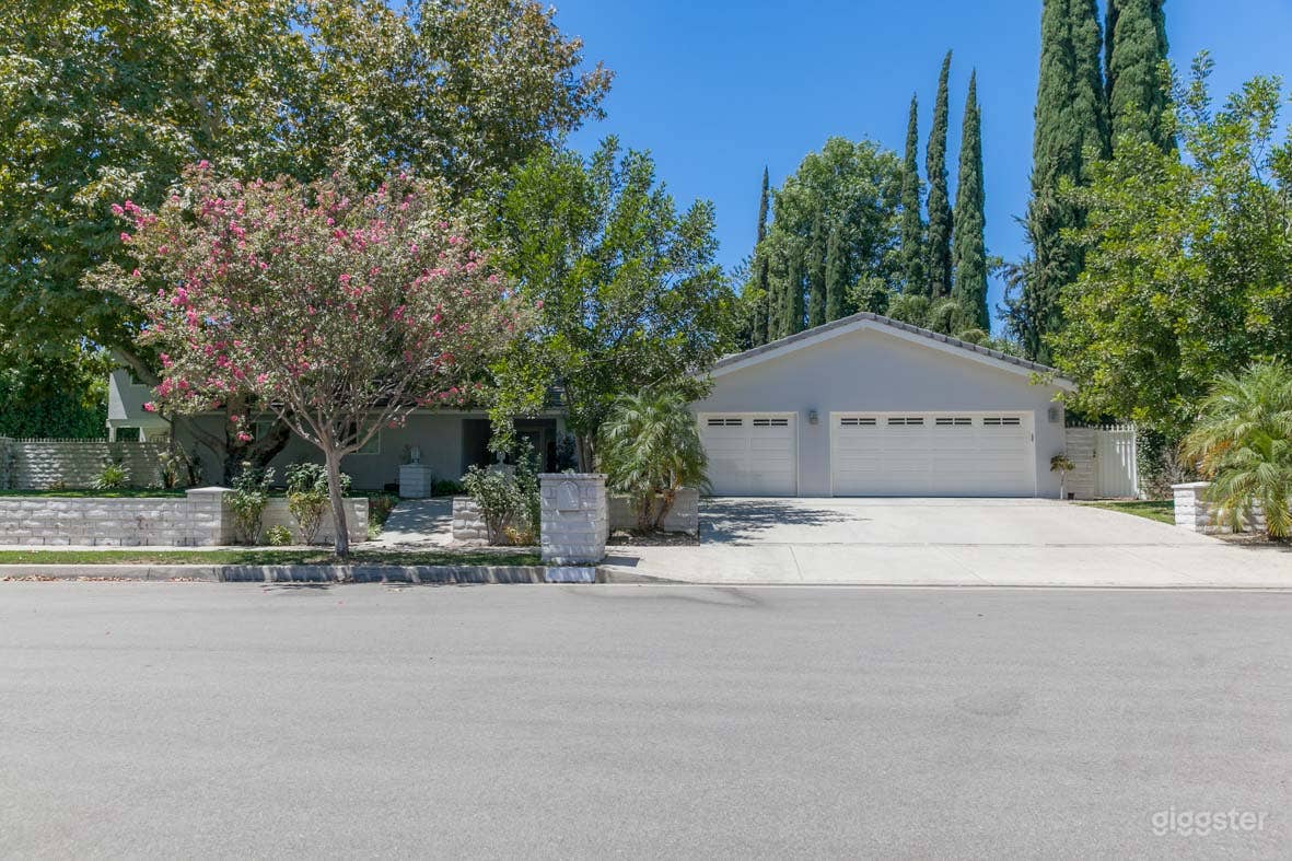 Remodeled Craftsman Home With Mountain Views Photo 2