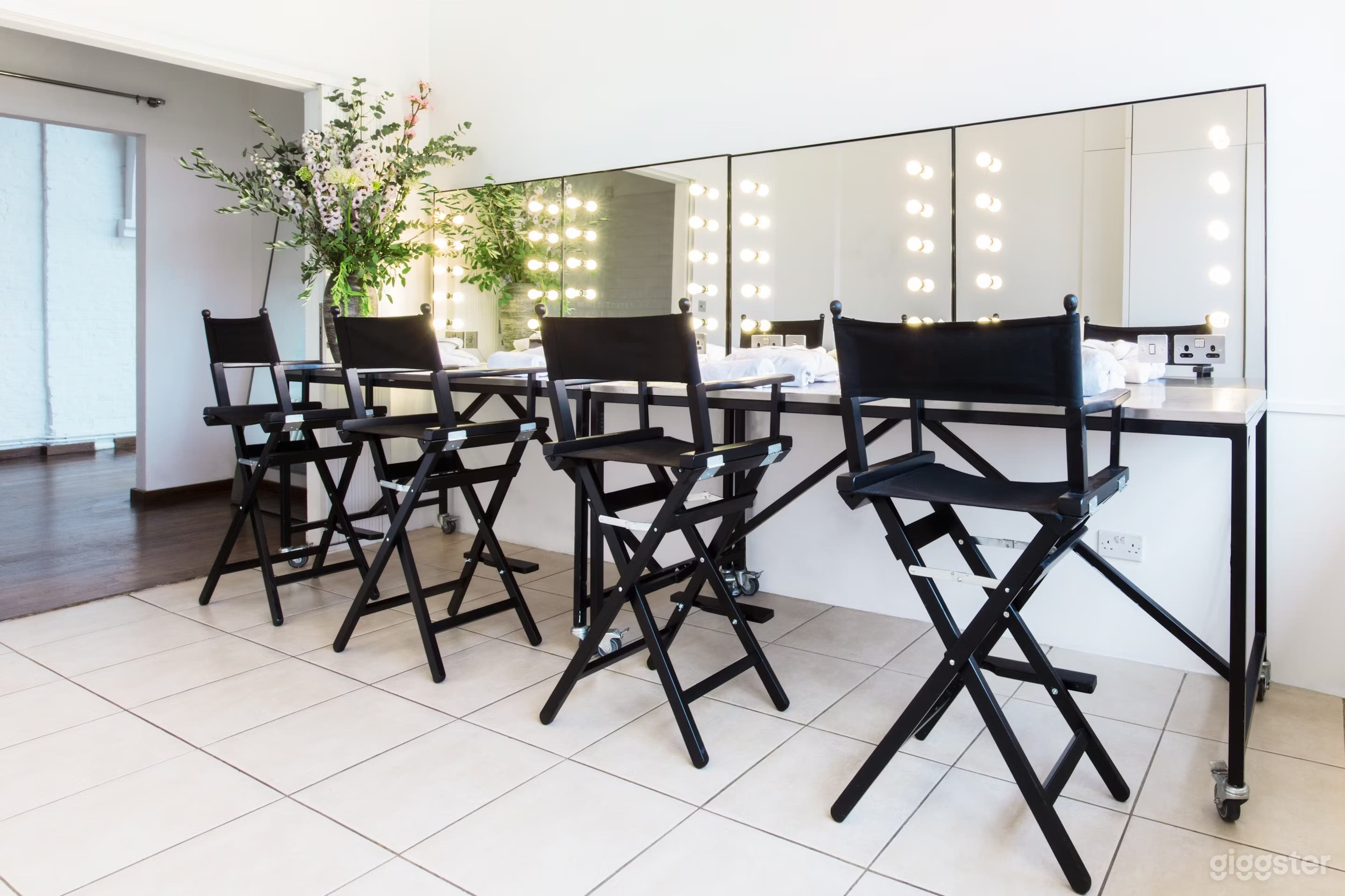 Versatile Daylight Studios &amp; Event Venue - Studio A Photo 4