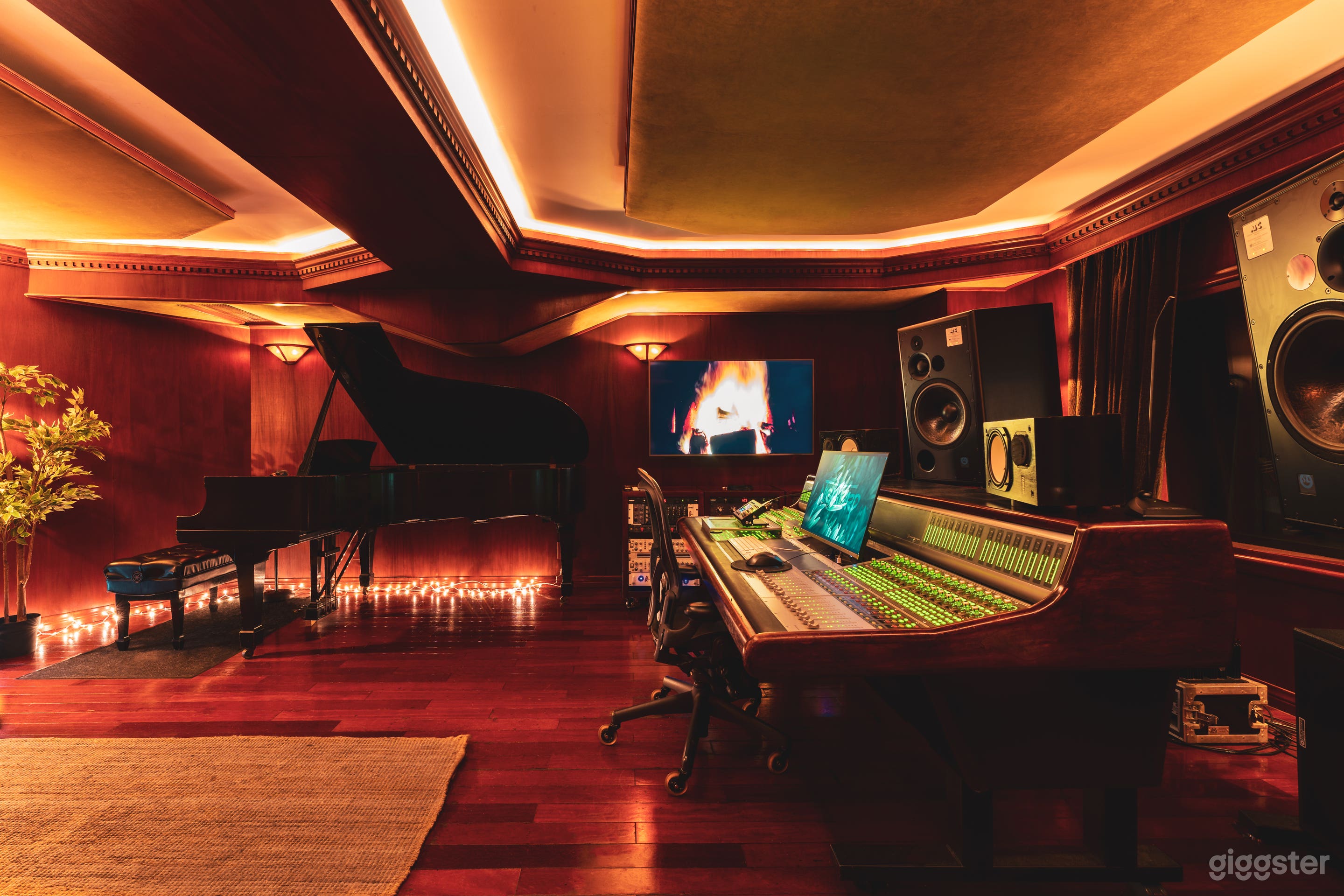 Studio B - Control Room
