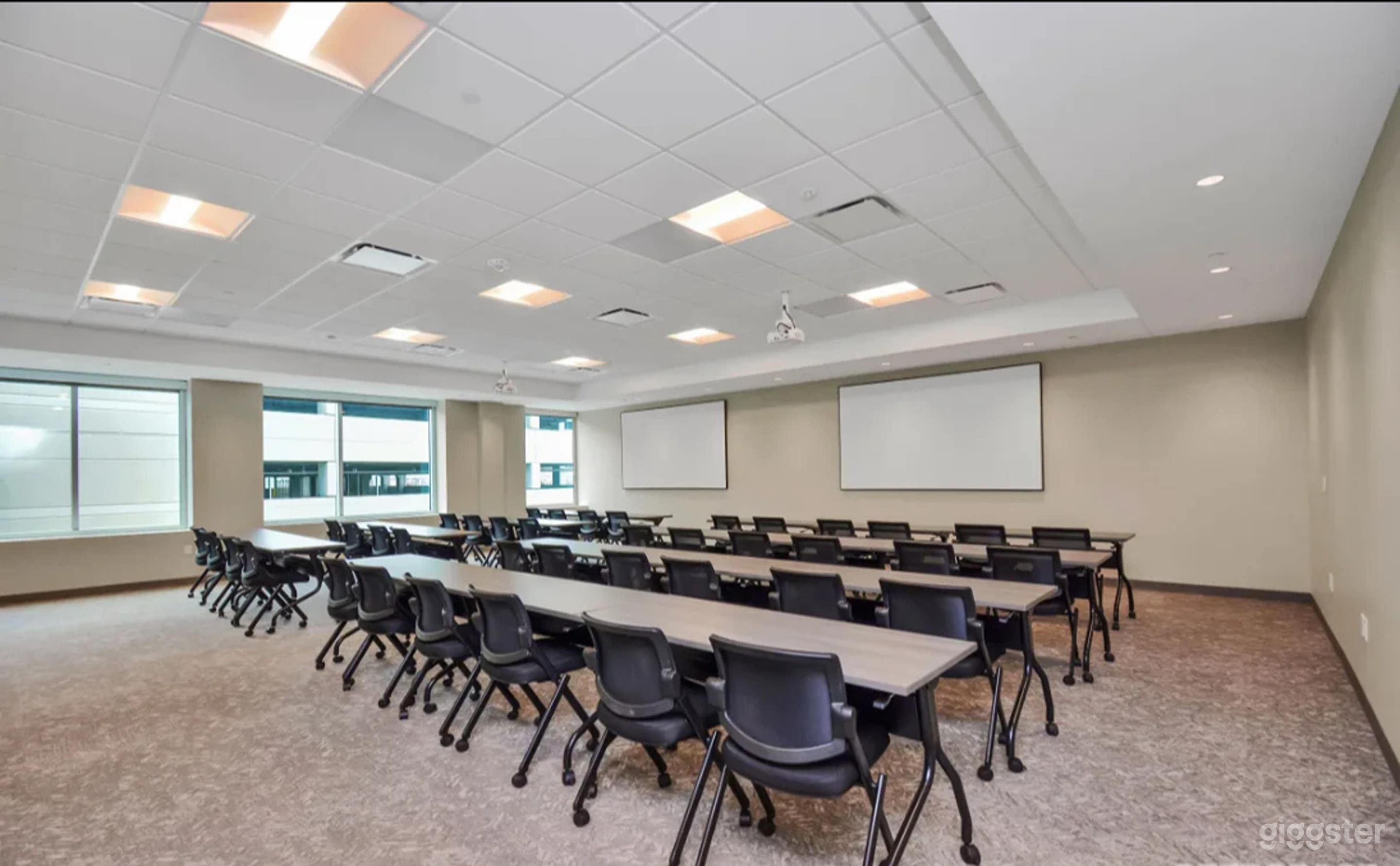 Training Room in Conference Center Photo 4