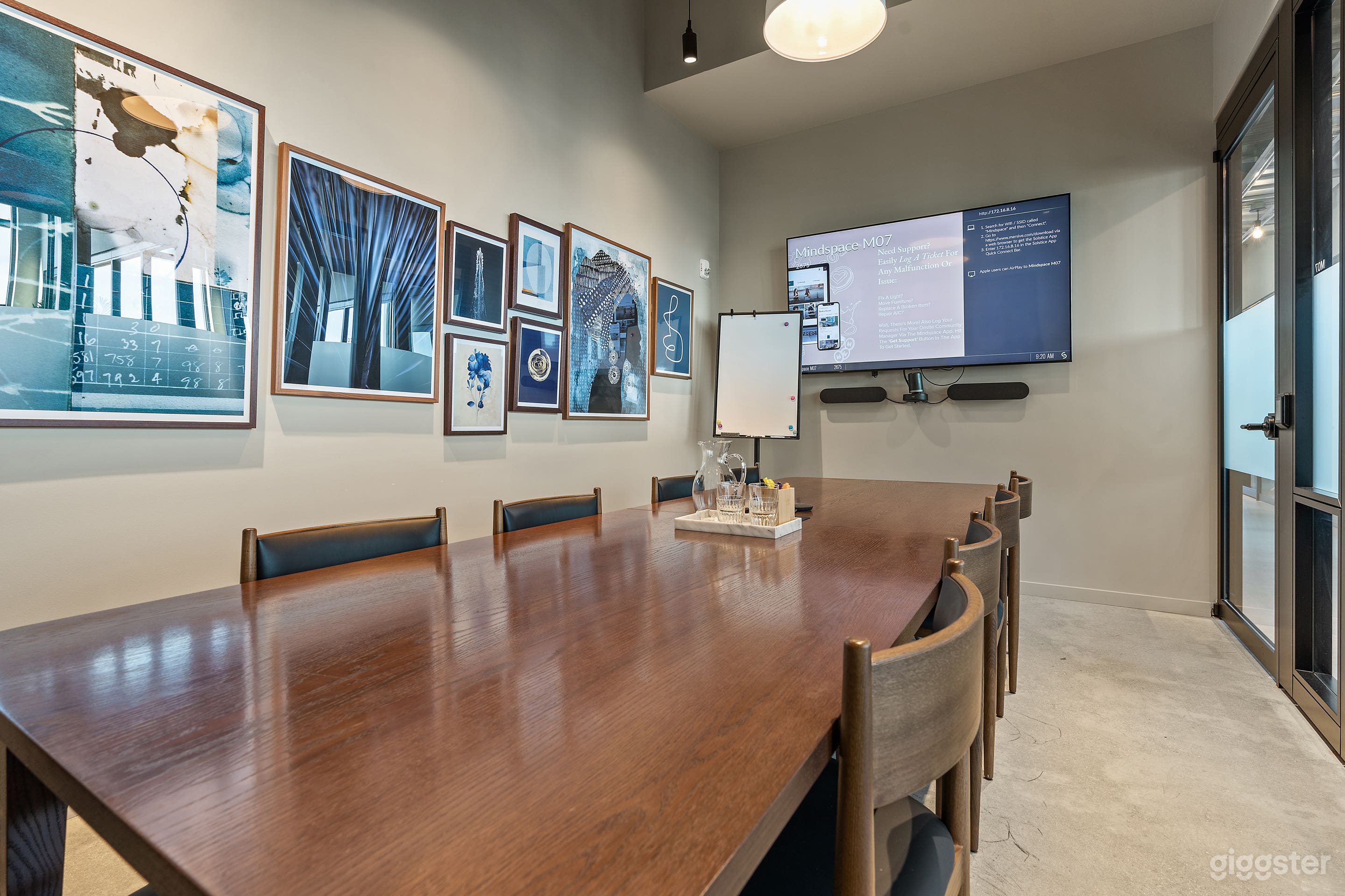M7: Meeting Room for 10 in Boutique Office Photo 2