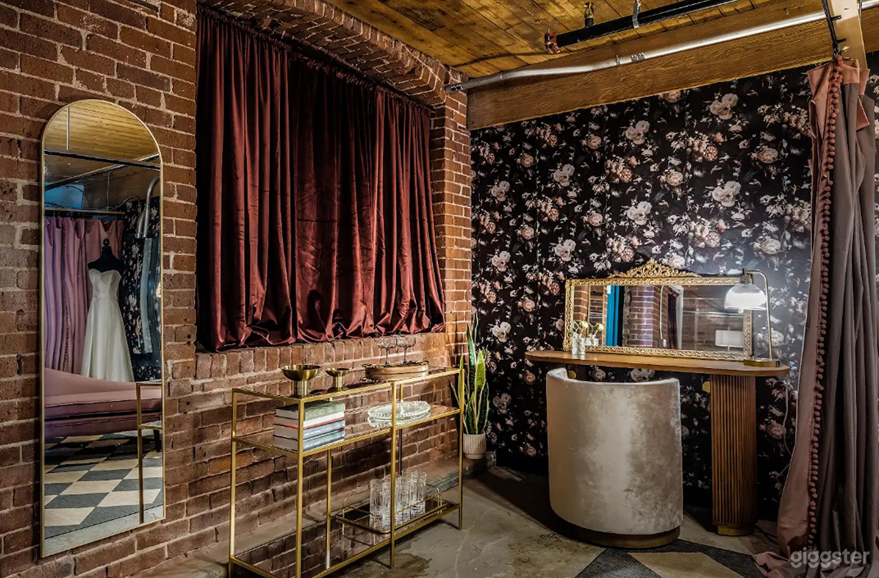 Grotto: Moody Vintage Lounge & Dressing Suite Photo 2