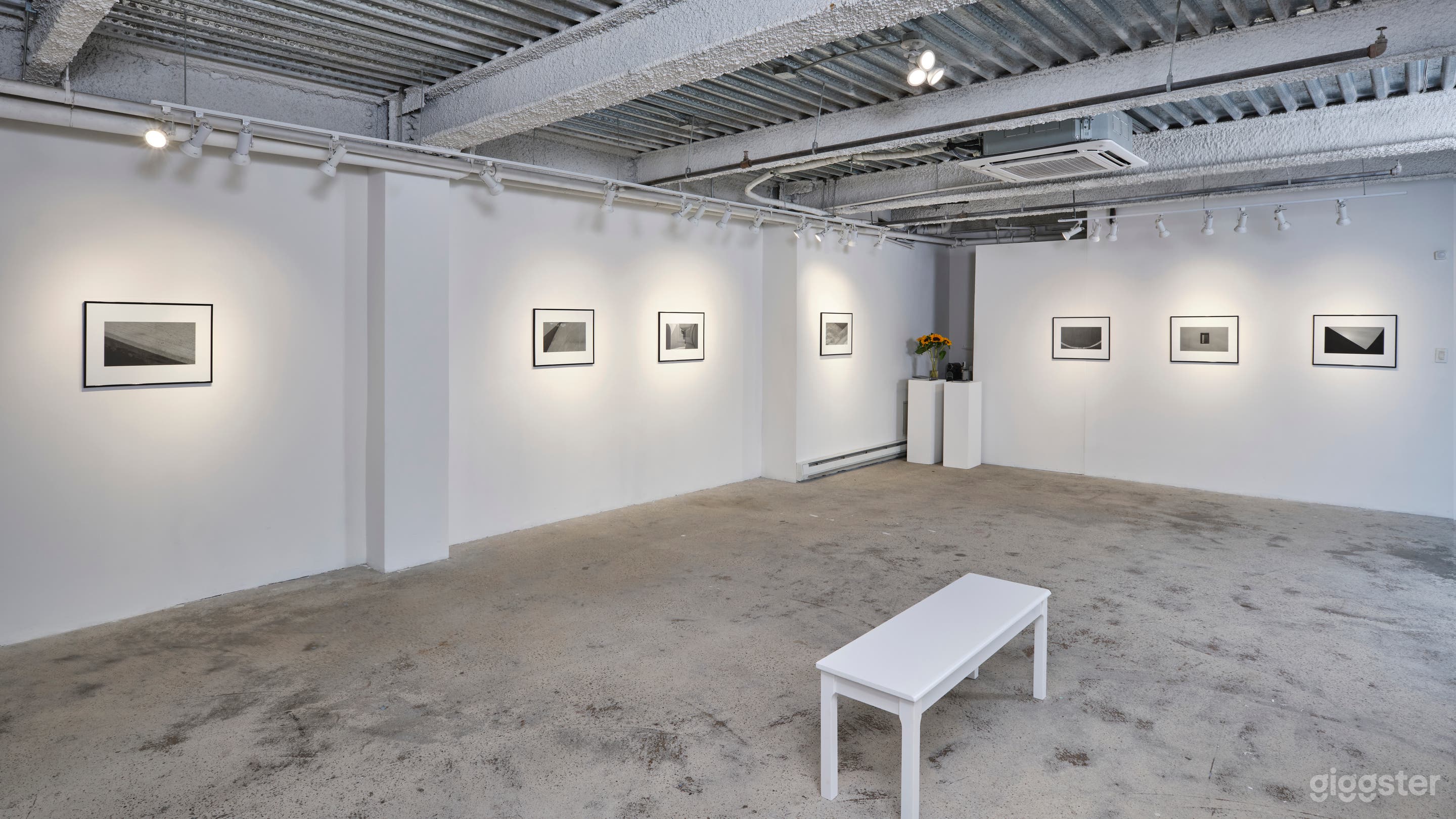 Spacious Accessible &amp; Street Level Art Gallery Photo 1