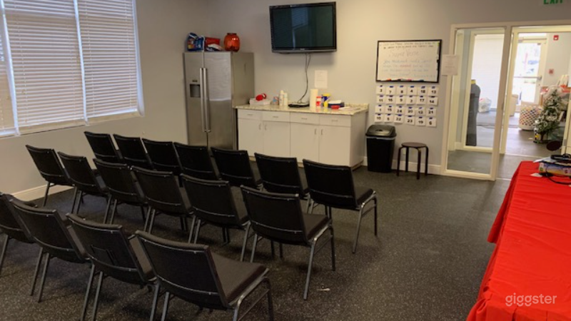 Exclusive &amp; Functional Breakout Room 1 Photo 3