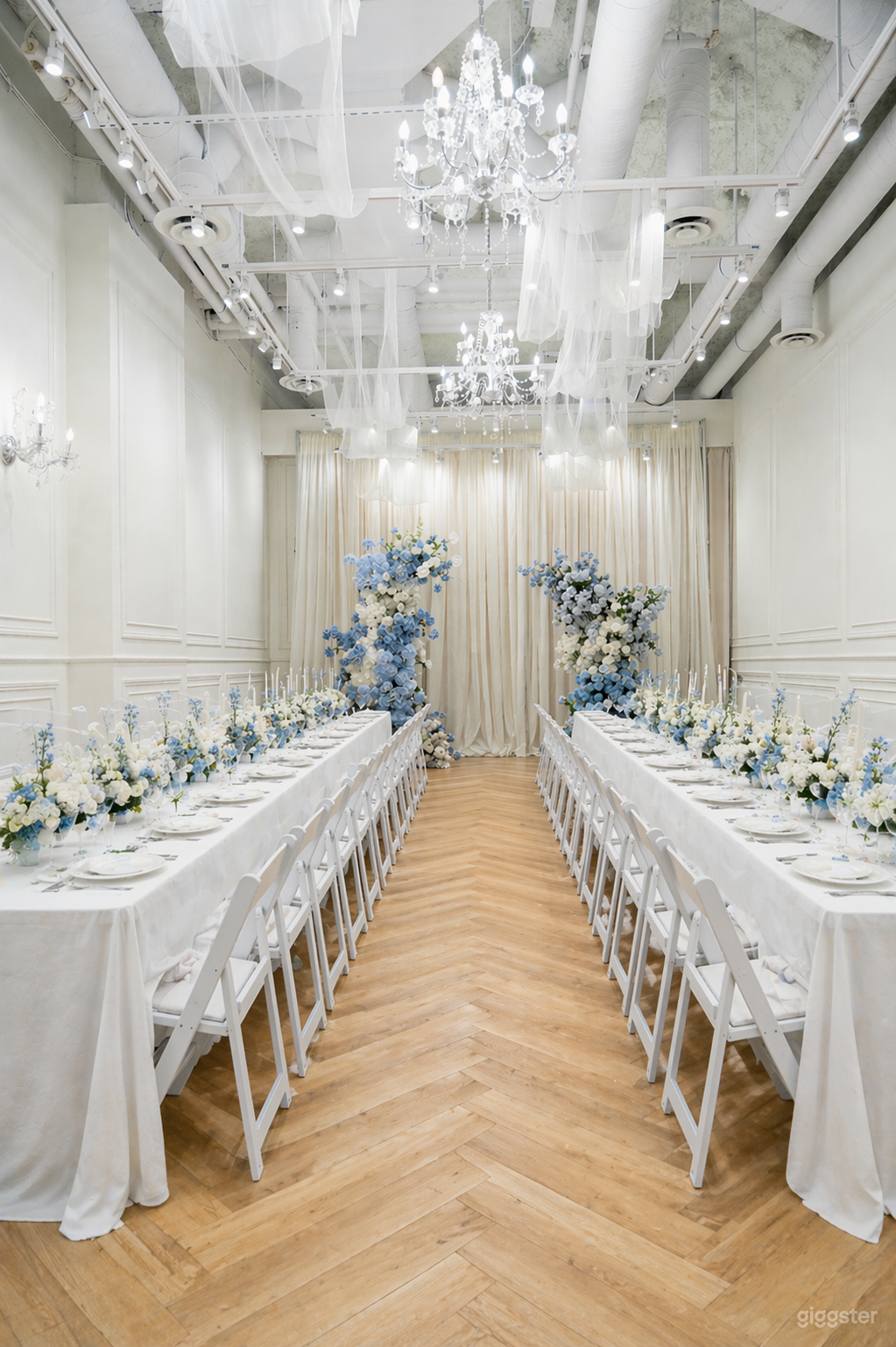 Contemporary Parisian Event Space Photo 3