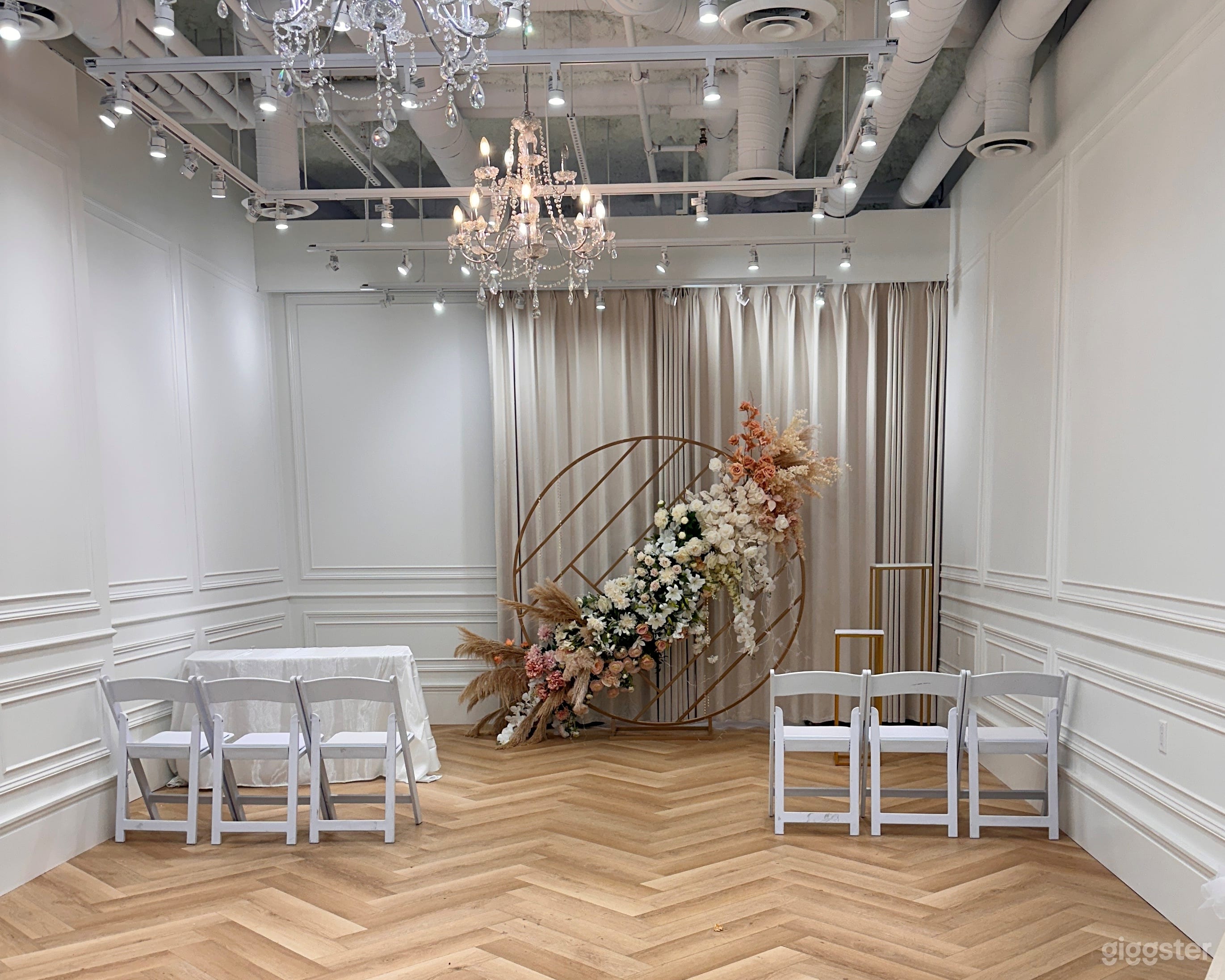 Contemporary Parisian Event Space Photo 1
