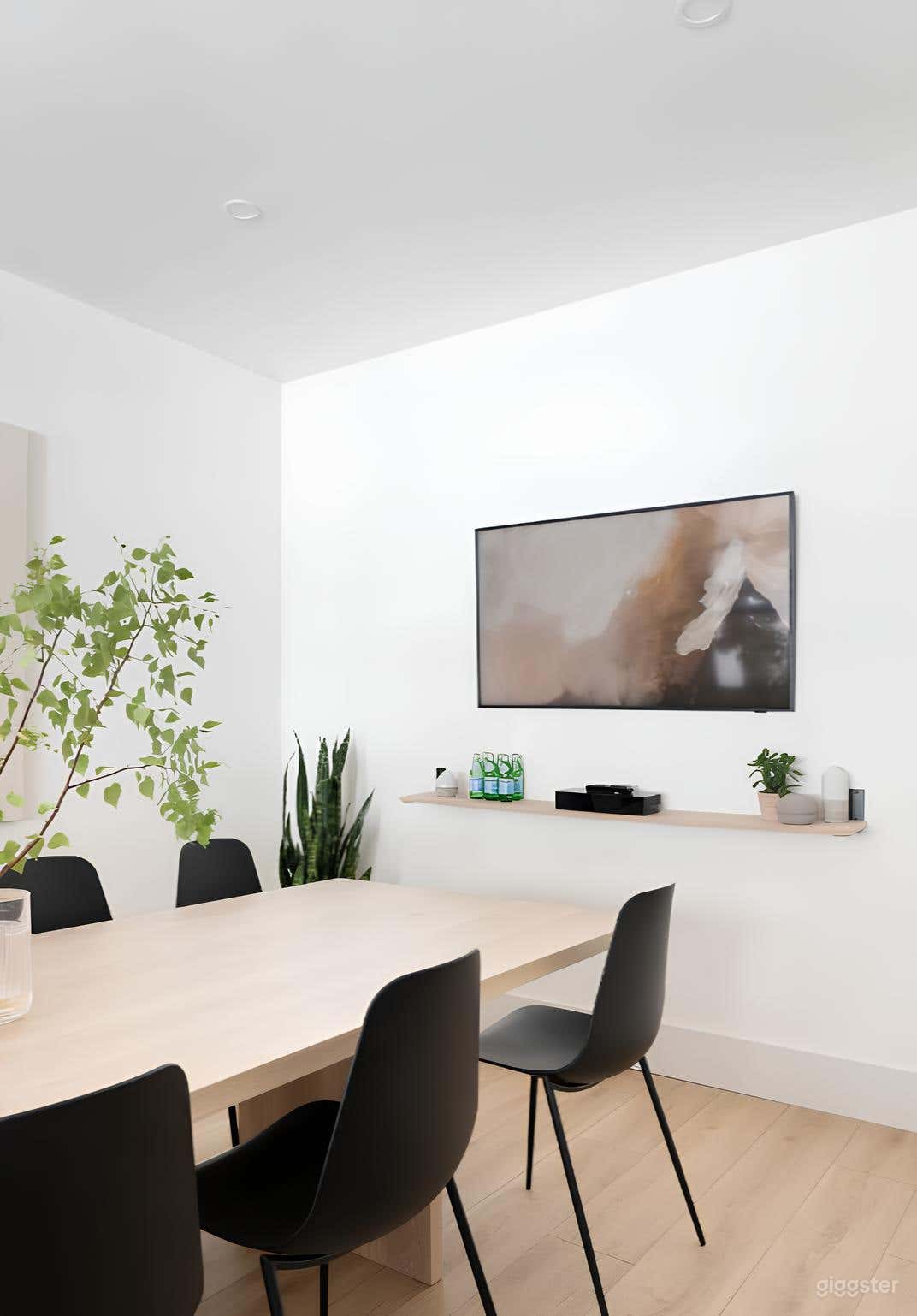 Beautiful Meeting Room in Downtown Abbotsford Photo 3