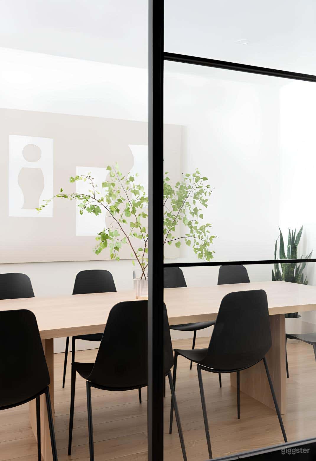 Beautiful Meeting Room in Downtown Abbotsford Photo 4