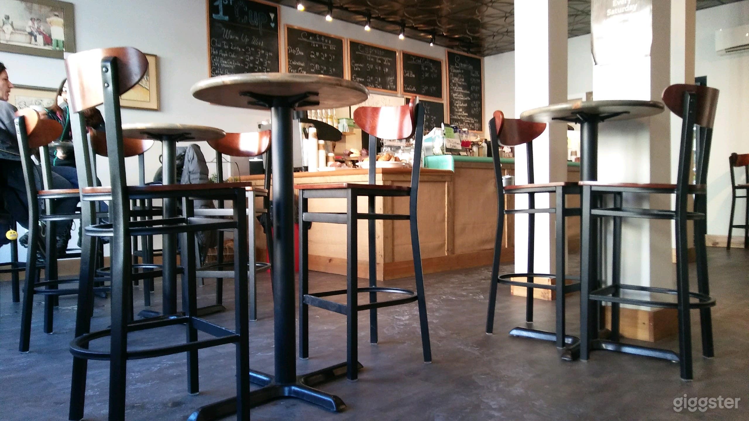 Elegant Coffee House Photo 4