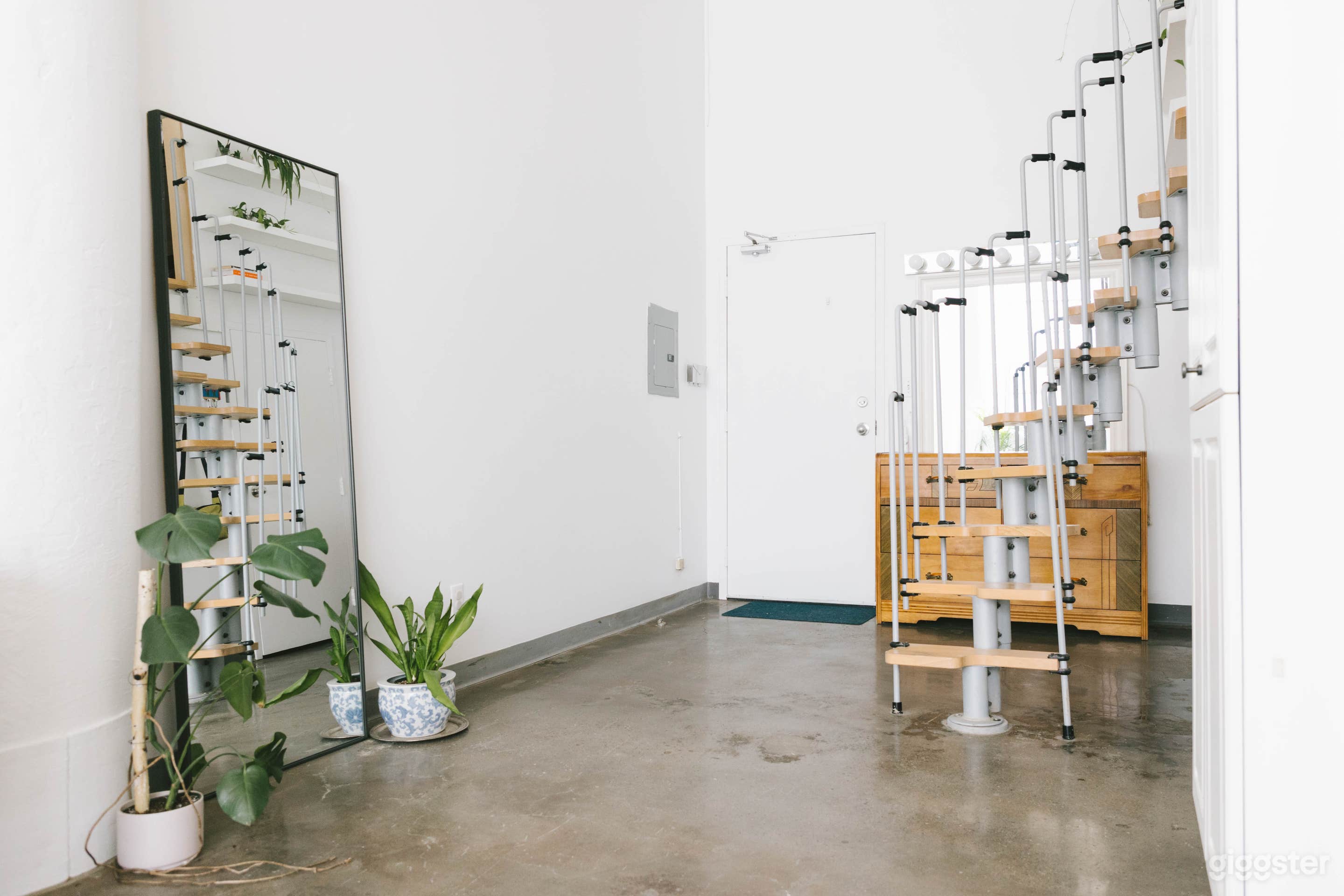 Bright Content Creation &amp; Photography Studio Photo 3