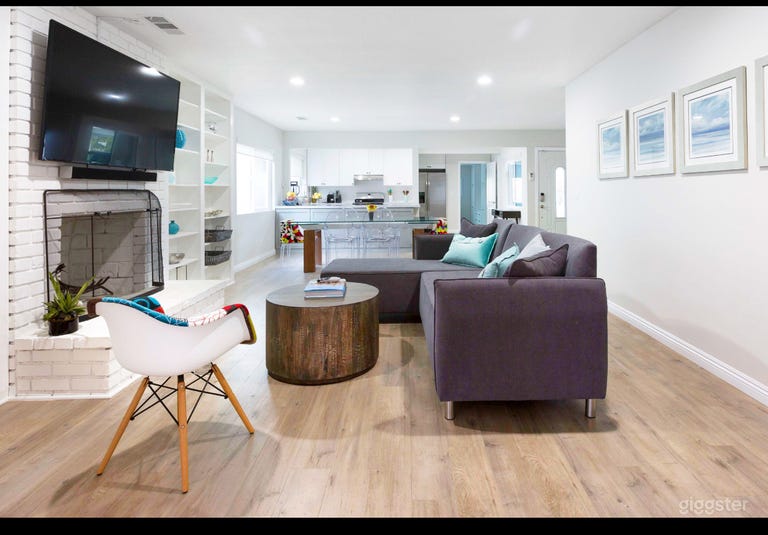  Modern North Hollywood Home 