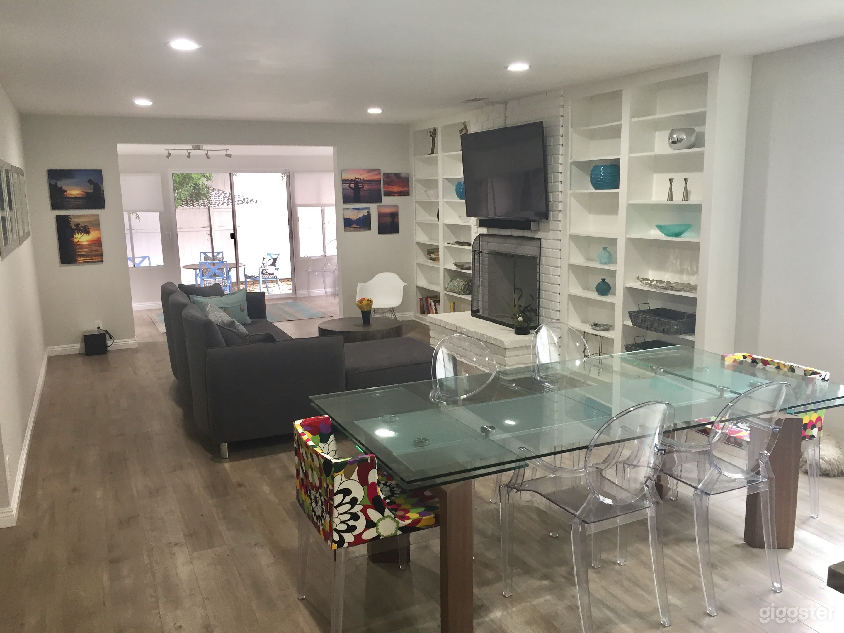 Modern North Hollywood Home Photo 1