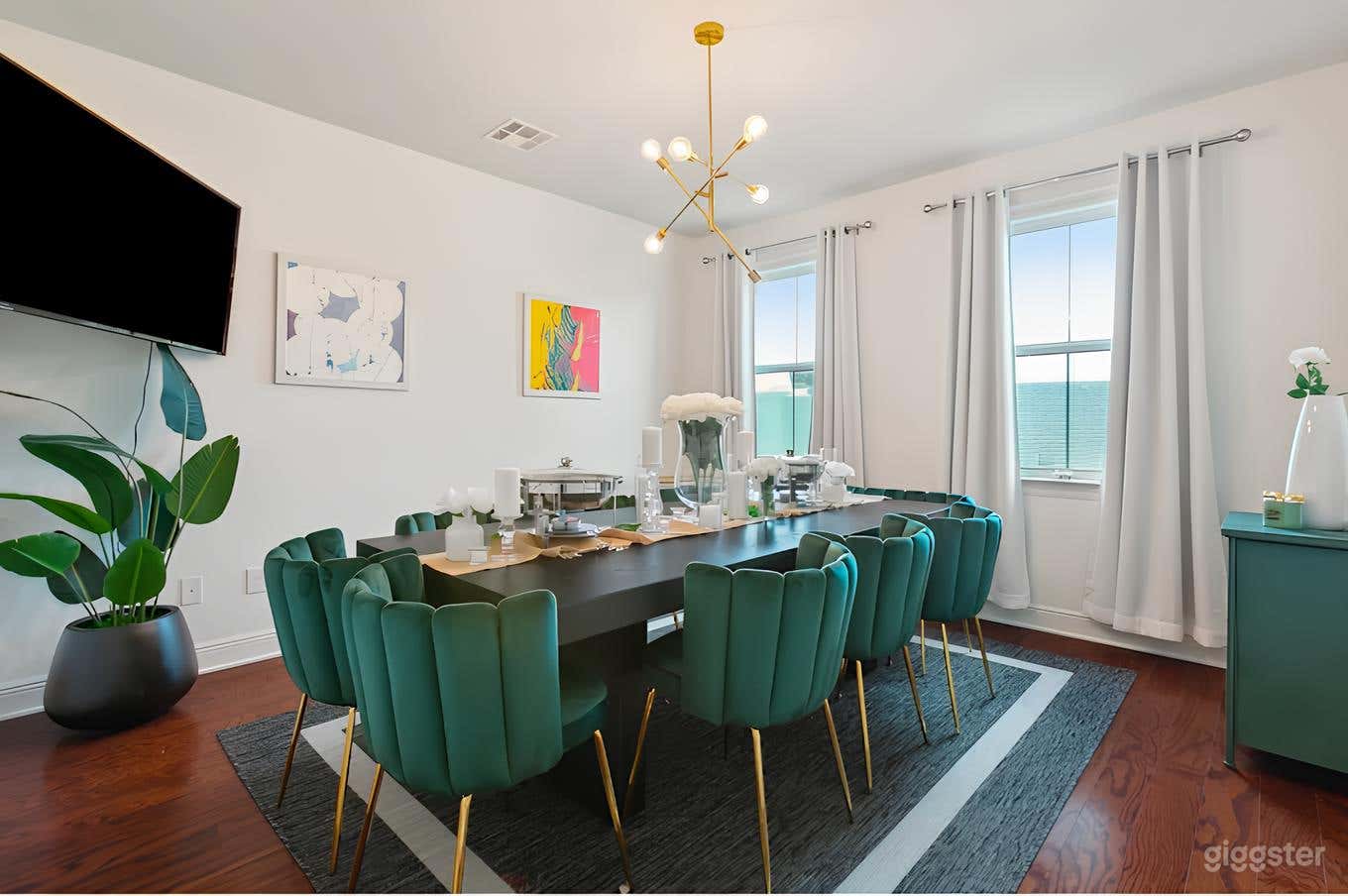 Elegant Uptown Event Space with a Versatile, Creative Atmosphere (Entire Property) Photo 4