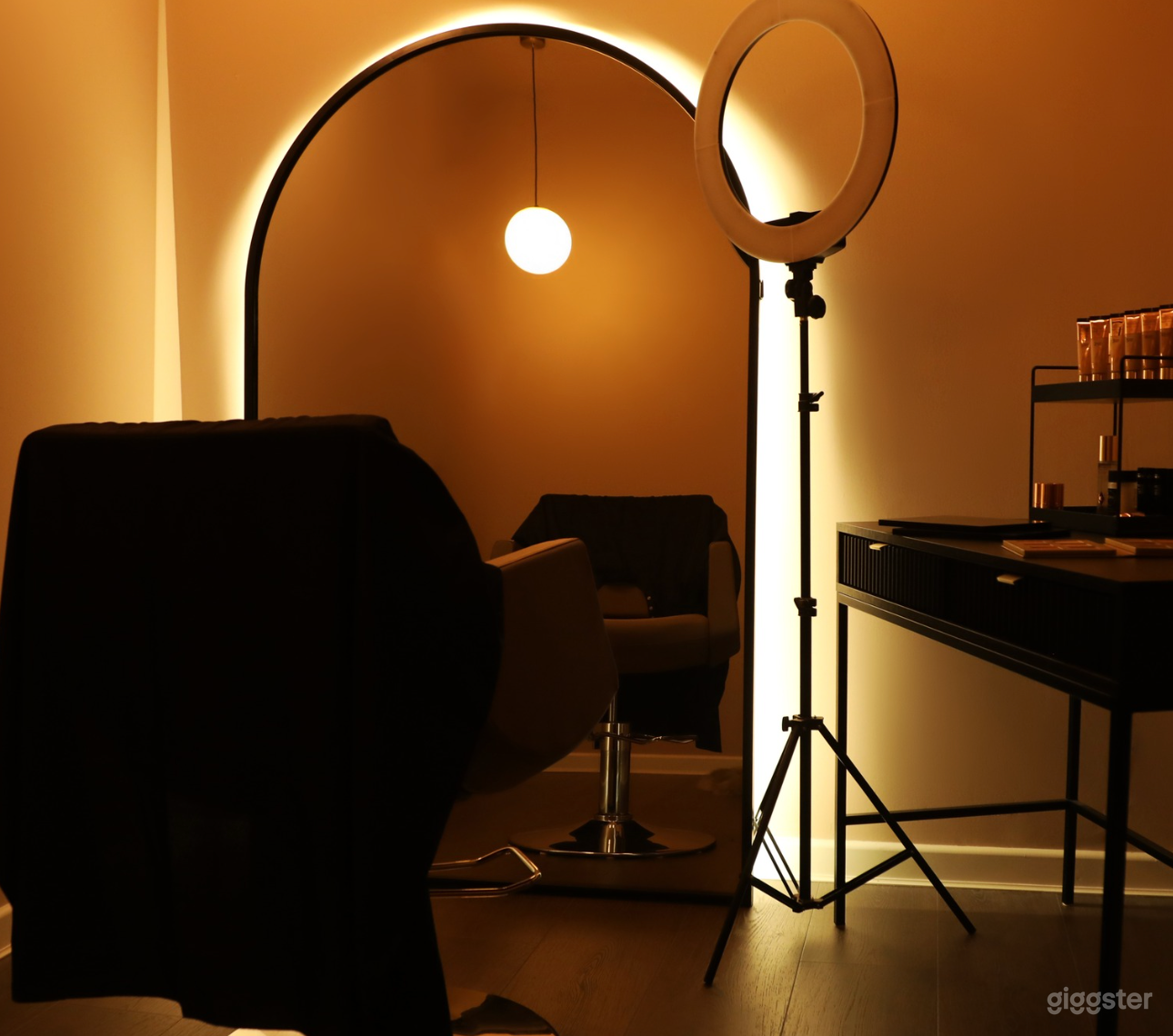 Modern and Unique Photography Studio Photo 1