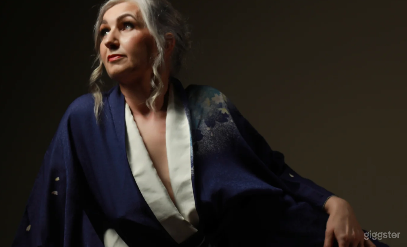 Modern and Unique Photography Studio Photo 2