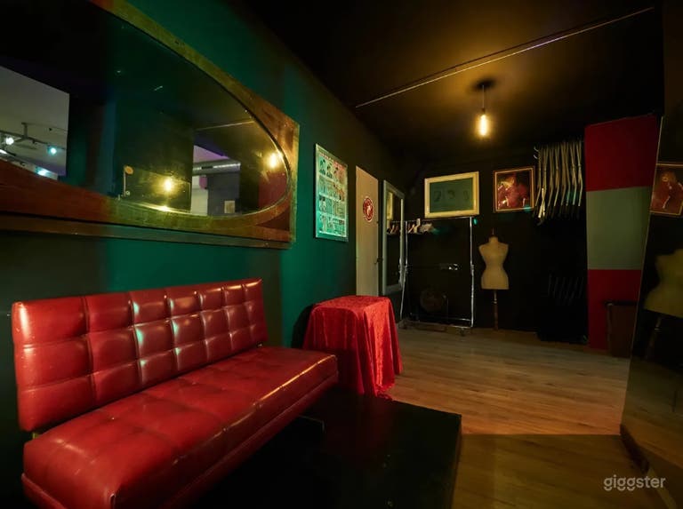  Urban Artistic Space for Social Events and Celebrations 