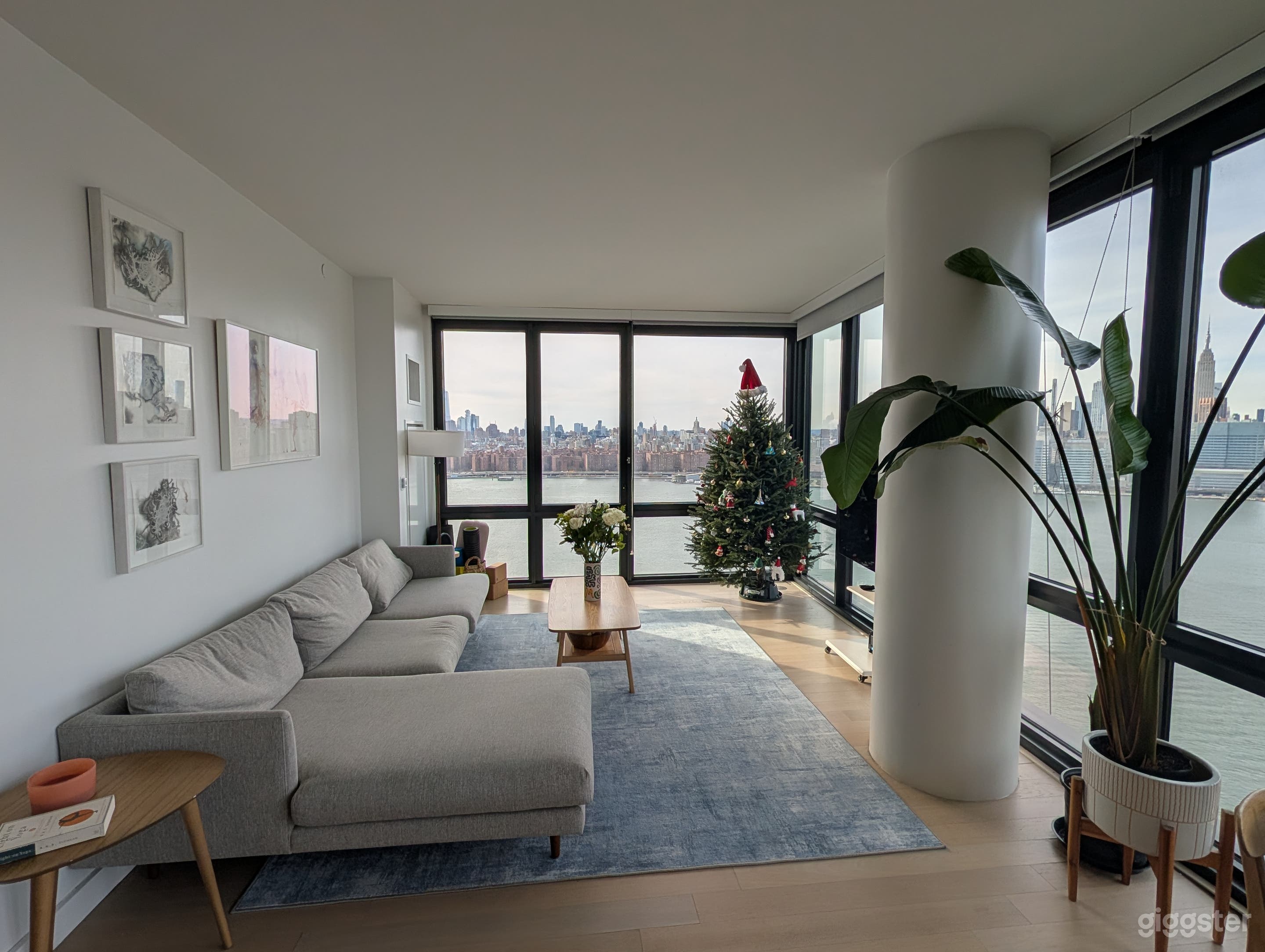 Cinematic Sunset Skyline w/ Floor-to-Ceiling Manhattan Views Photo 3