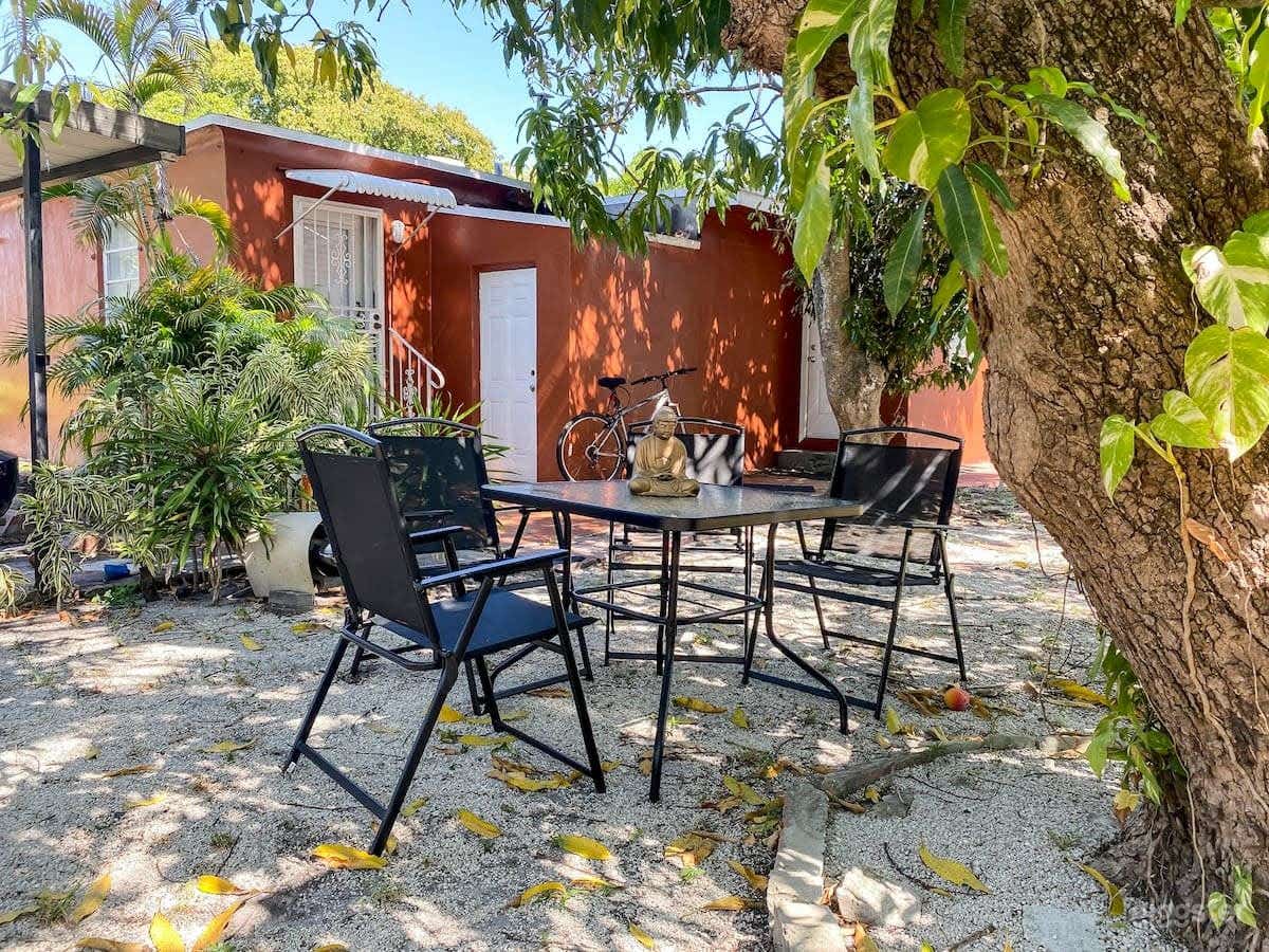 Snug &amp; Welcoming House in North Miami Photo 1