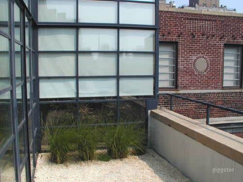 Contemporary apartment with terrace: Location 3164 Photo 2