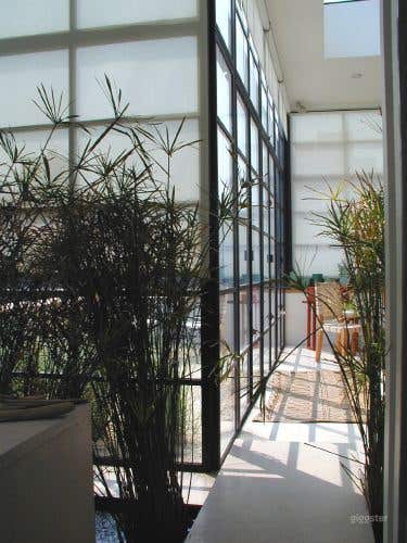  Contemporary apartment with terrace: Location 3164 