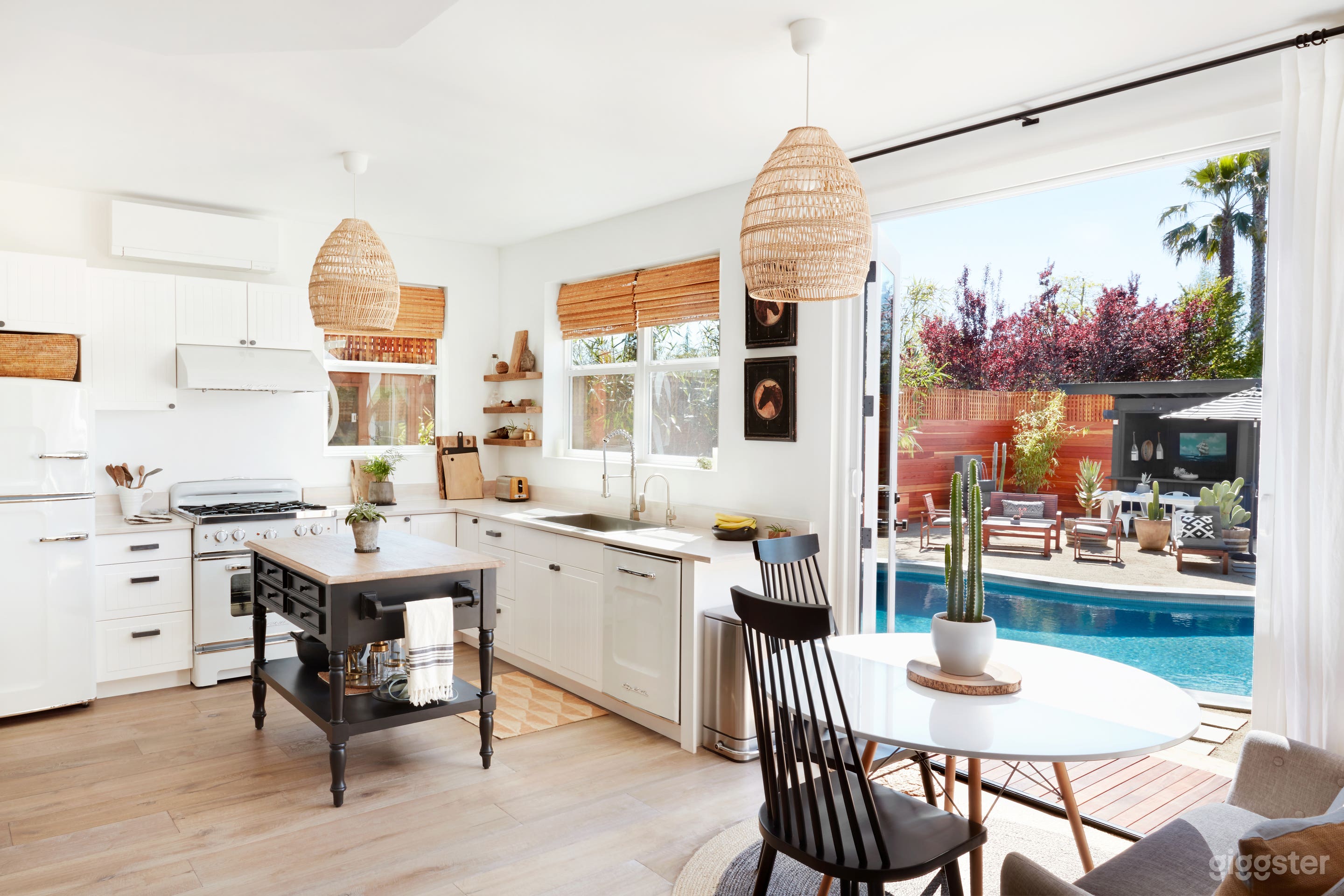 Two Modern Farmhouse Cottages on One Property  Photo 4