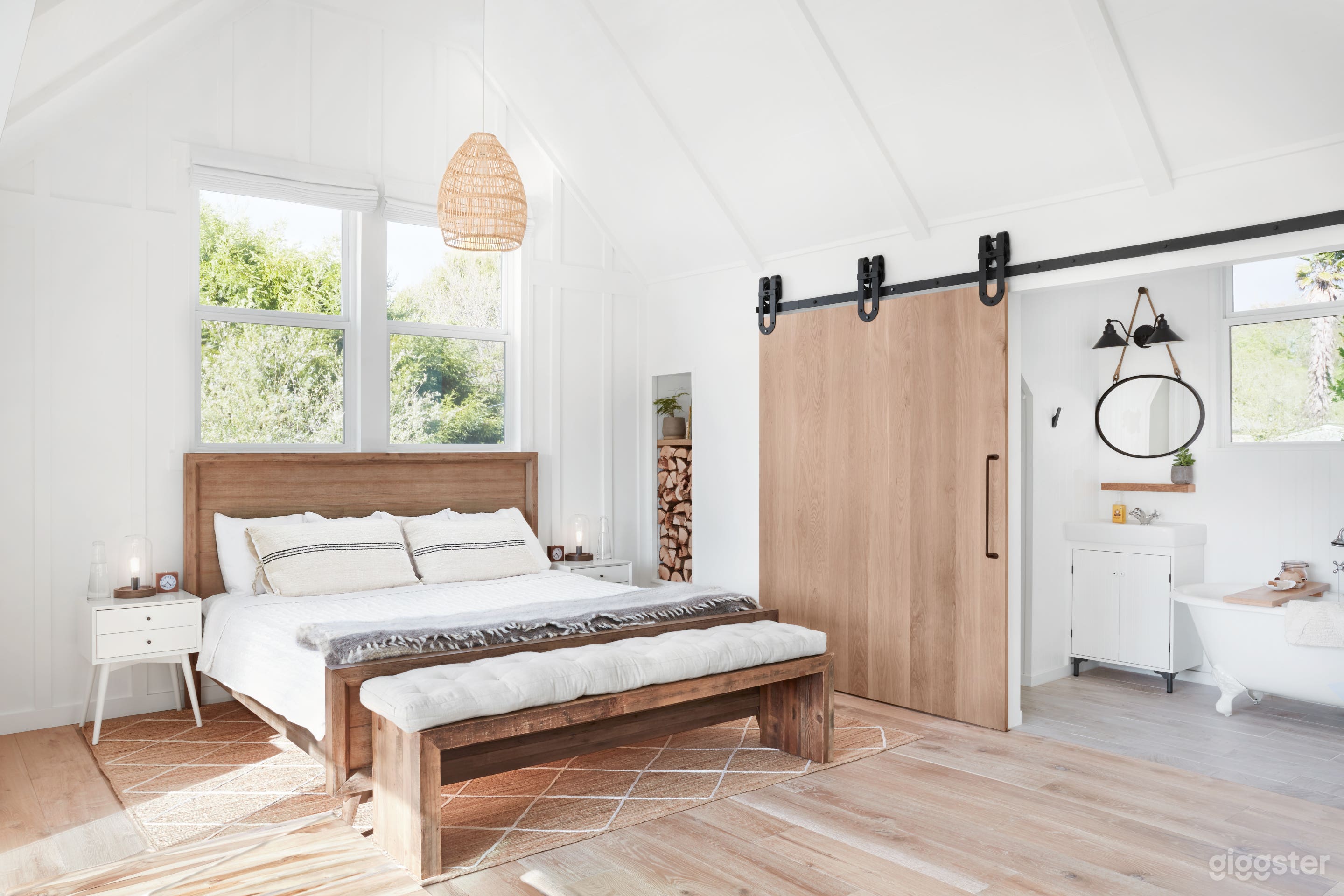 Two Modern Farmhouse Cottages on One Property  Photo 2