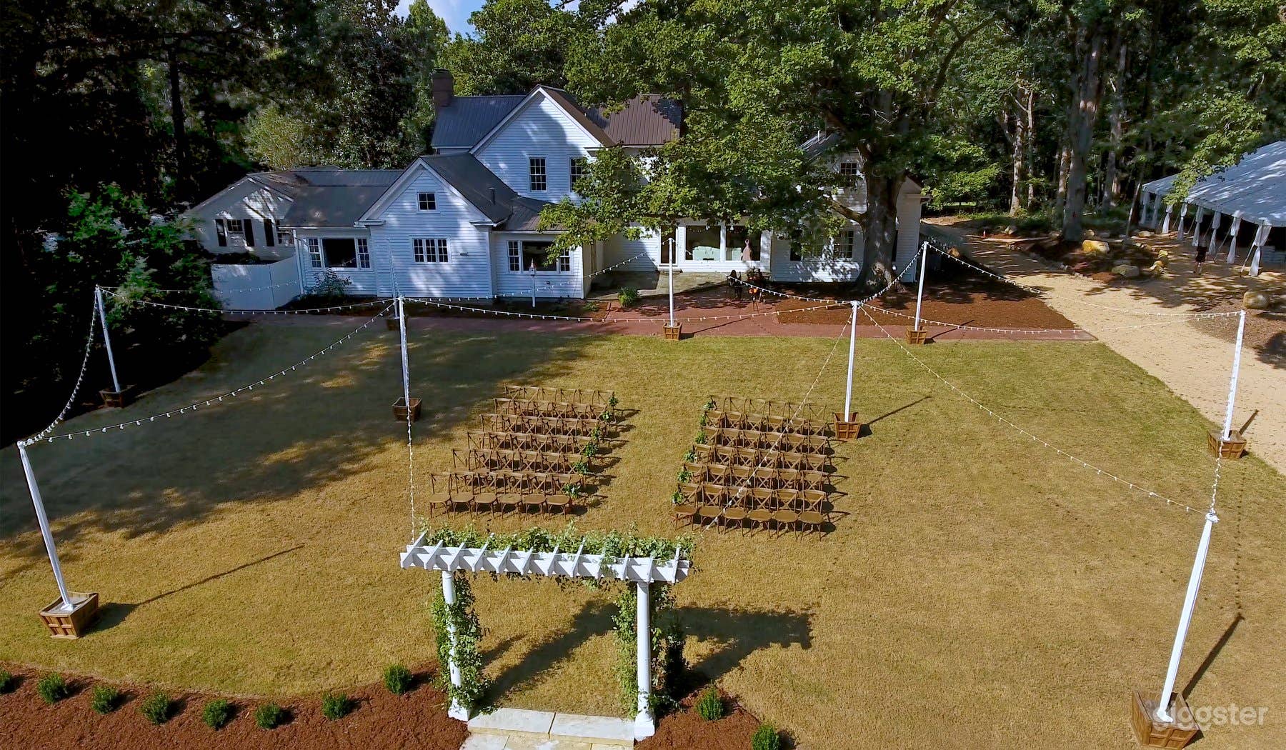 Historic Remodeled Farmhouse on 10 acres of Oaks Photo 2