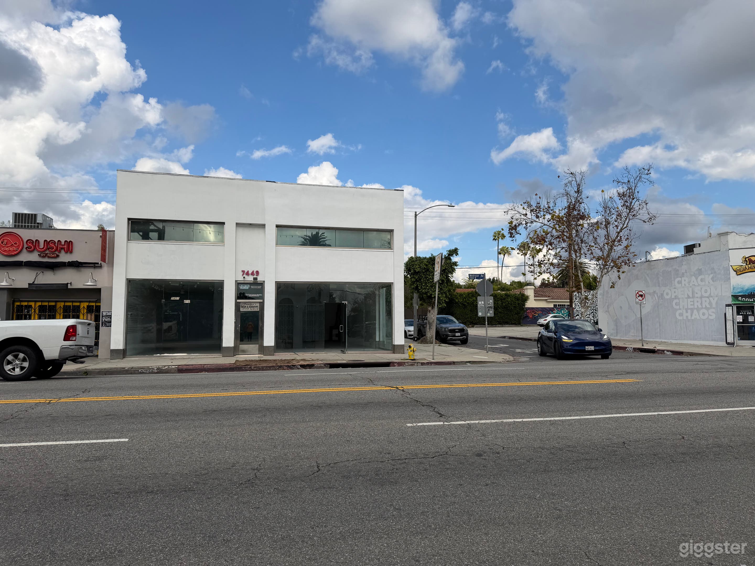 Prime Corner Storefronts*Floor-to-Ceiling Glass *Activation Photo 3