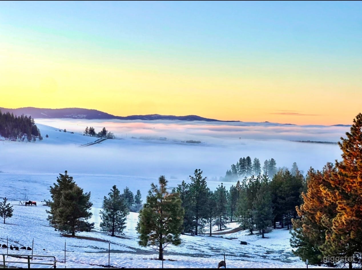 Private 60-Acre Forest Property RedBarn Exteriors Photo 2