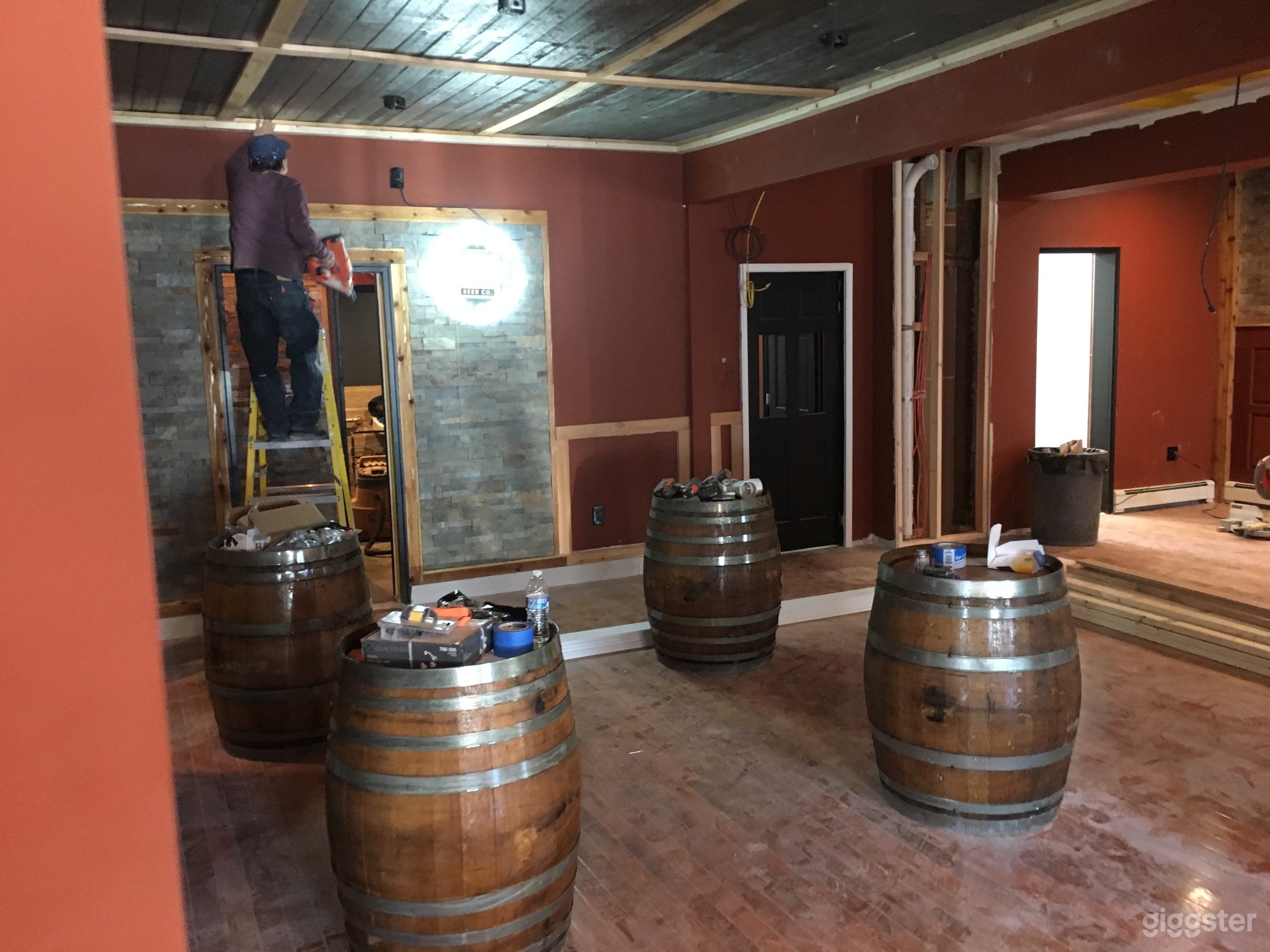 Rustic Space for Events or Productions Photo 4