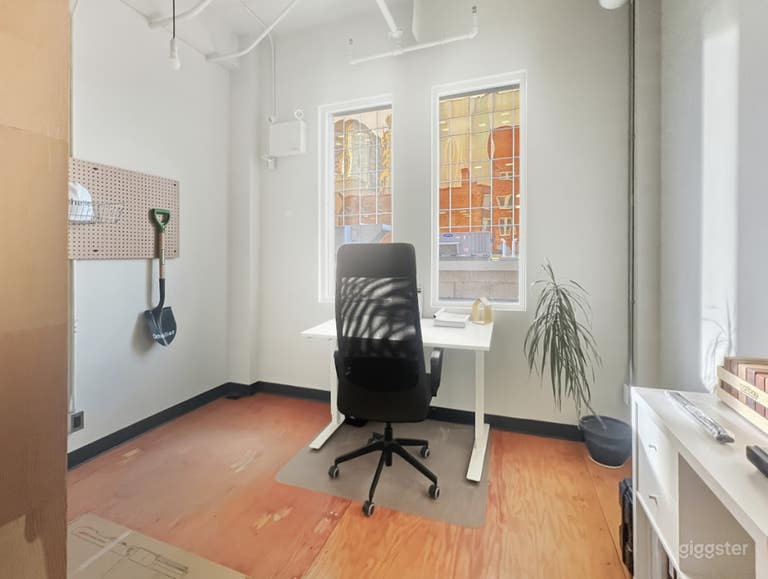  Executive Flex Office 