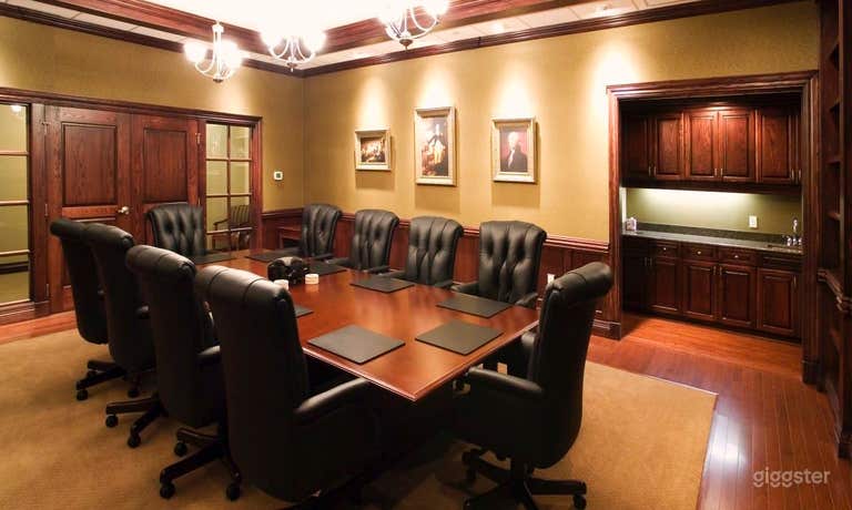  Upscale Meeting and Conference Room for 10 People 