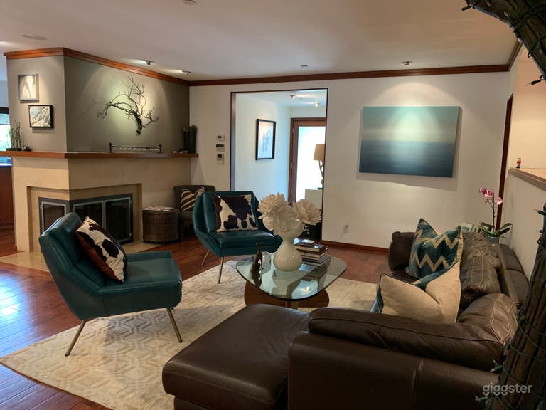  Open den attached to dining 