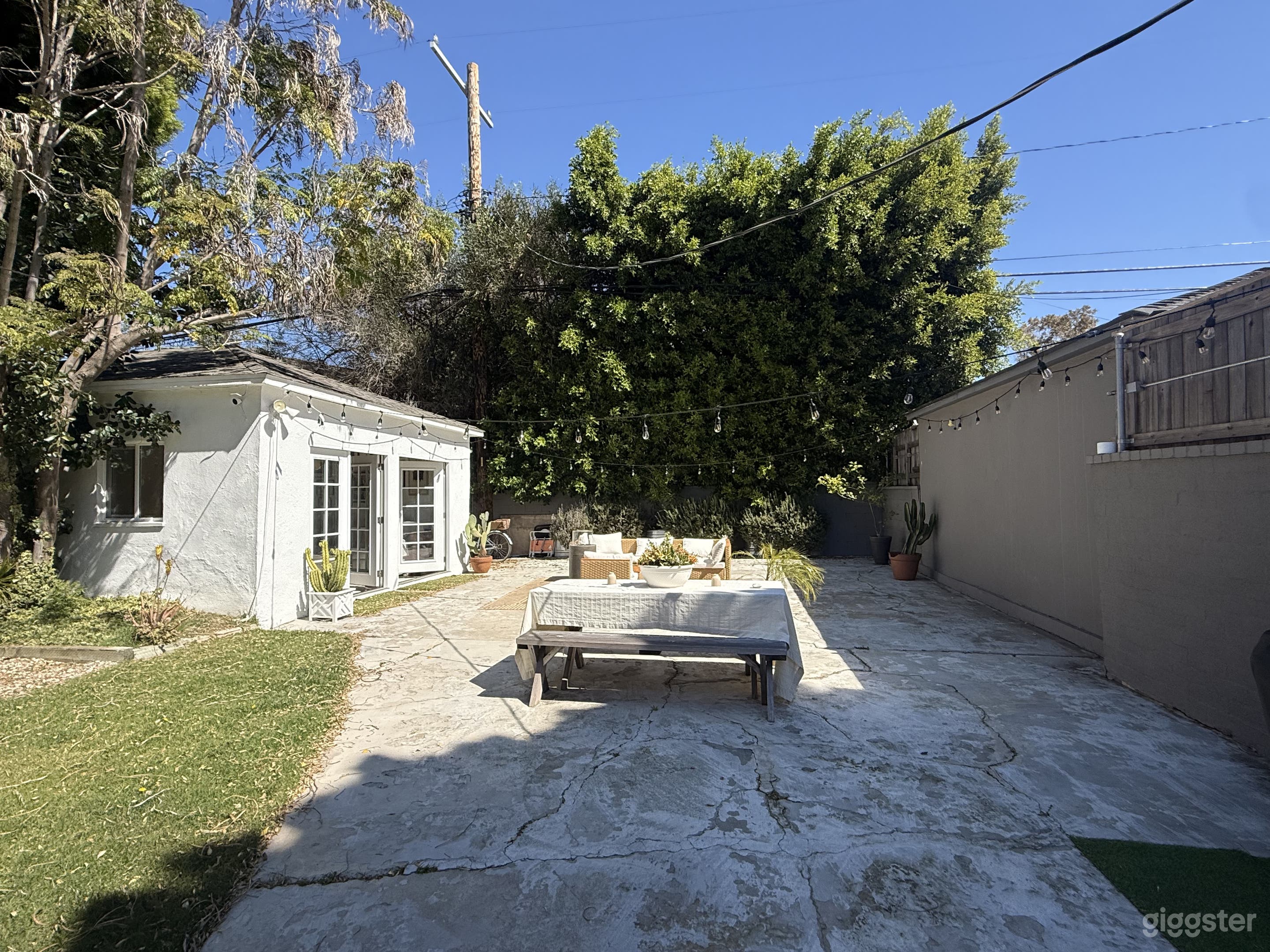 Bright, Airy Home with Spacious Backyard for Shoots Photo 1