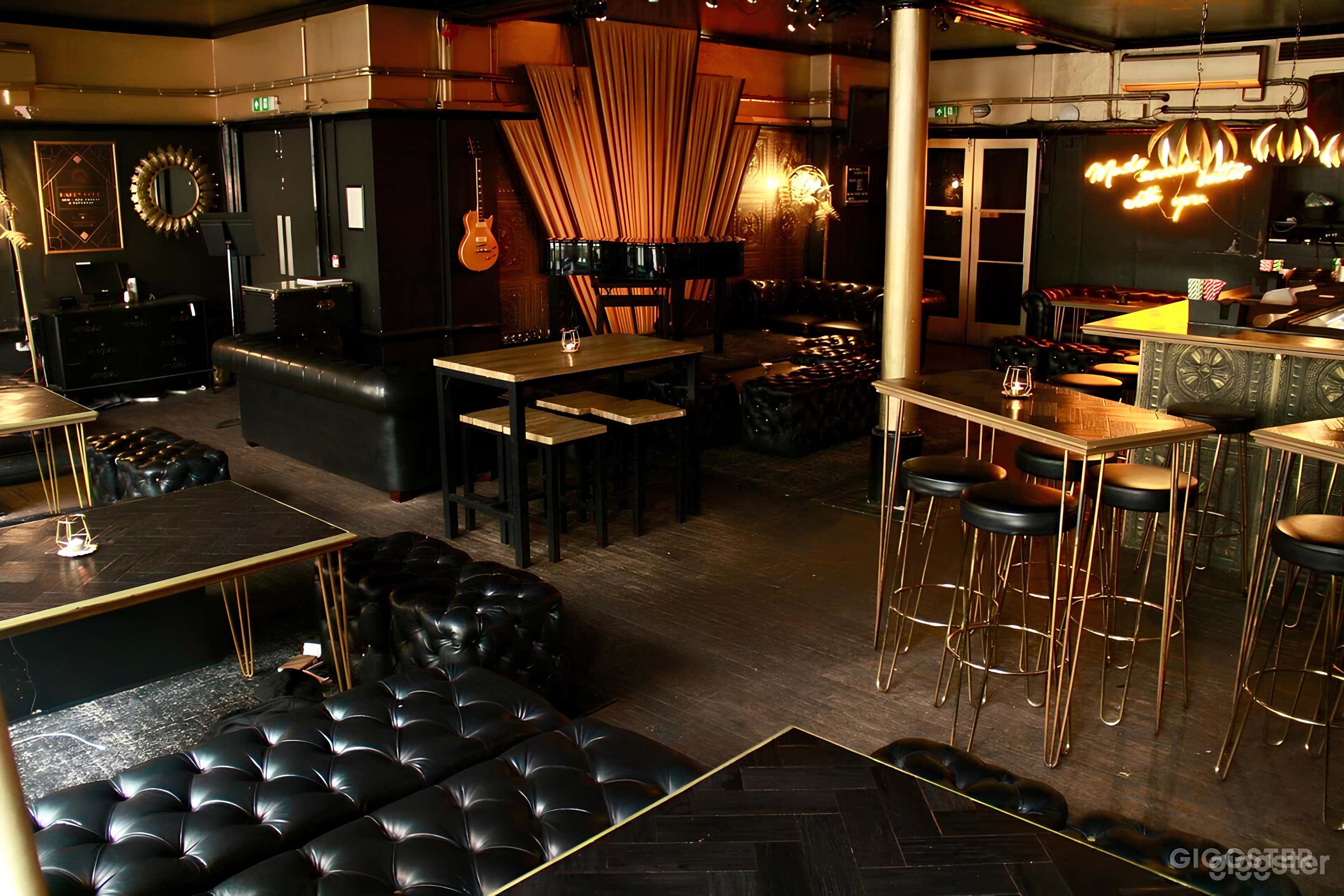 Piano Bar for up to 100 Guests Photo 2