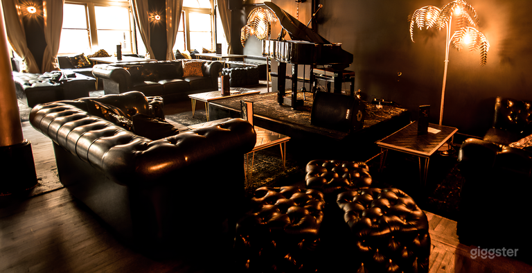  Piano Bar for up to 100 Guests 